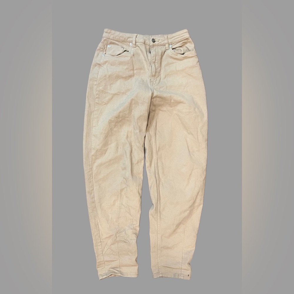 Divided by H & M cargos